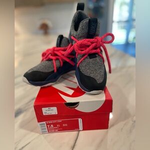 Nike City Loop Woman’s Sneakers in Navy/Gray/Black/Racer Pink Colorway.